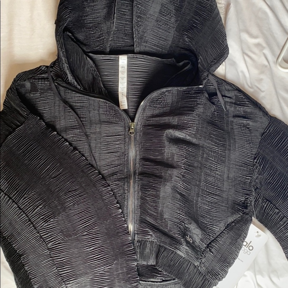 Alo zip up